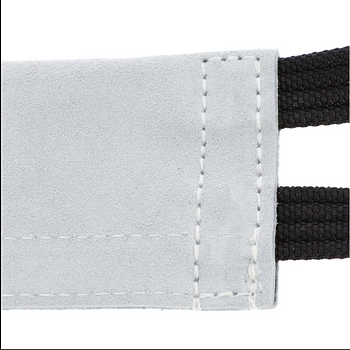 Lederbeißwurst mit einer Tasche für Leckereien mit Griff 8x2